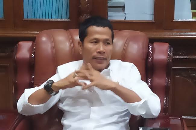 Ketua DPRD Riau Menggunakan Heli Untuk Urusan Dinas